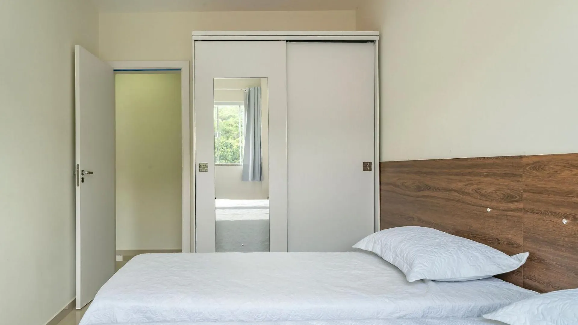 Appartamento Aluguel Apartamento 3 Quartos S 1 Suite Bombas Brasile